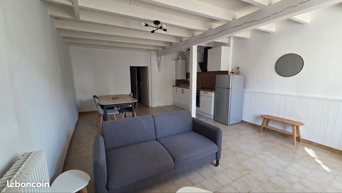 Maison 3 pièces 72 m² · à La Rochefoucauld-en-Angoumois · 72 m² · 660 €
