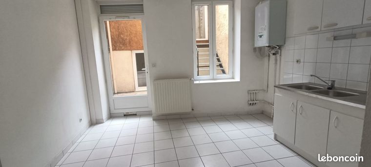 Particulier loue T4 de 78 m² avec cour à Tain l'Hermitage