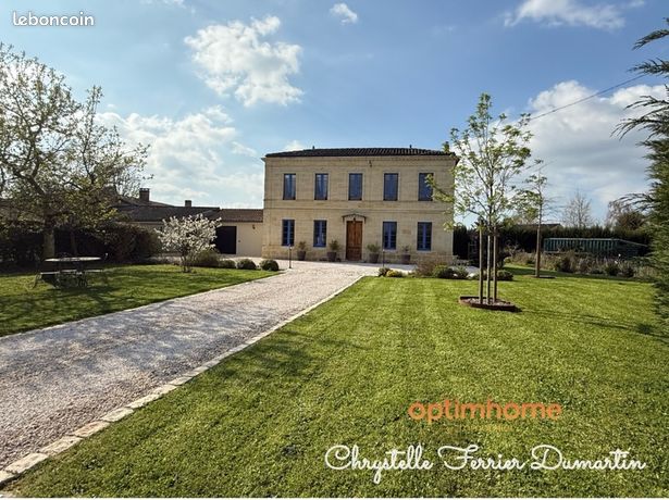 Maison 7 pièces 206 m²