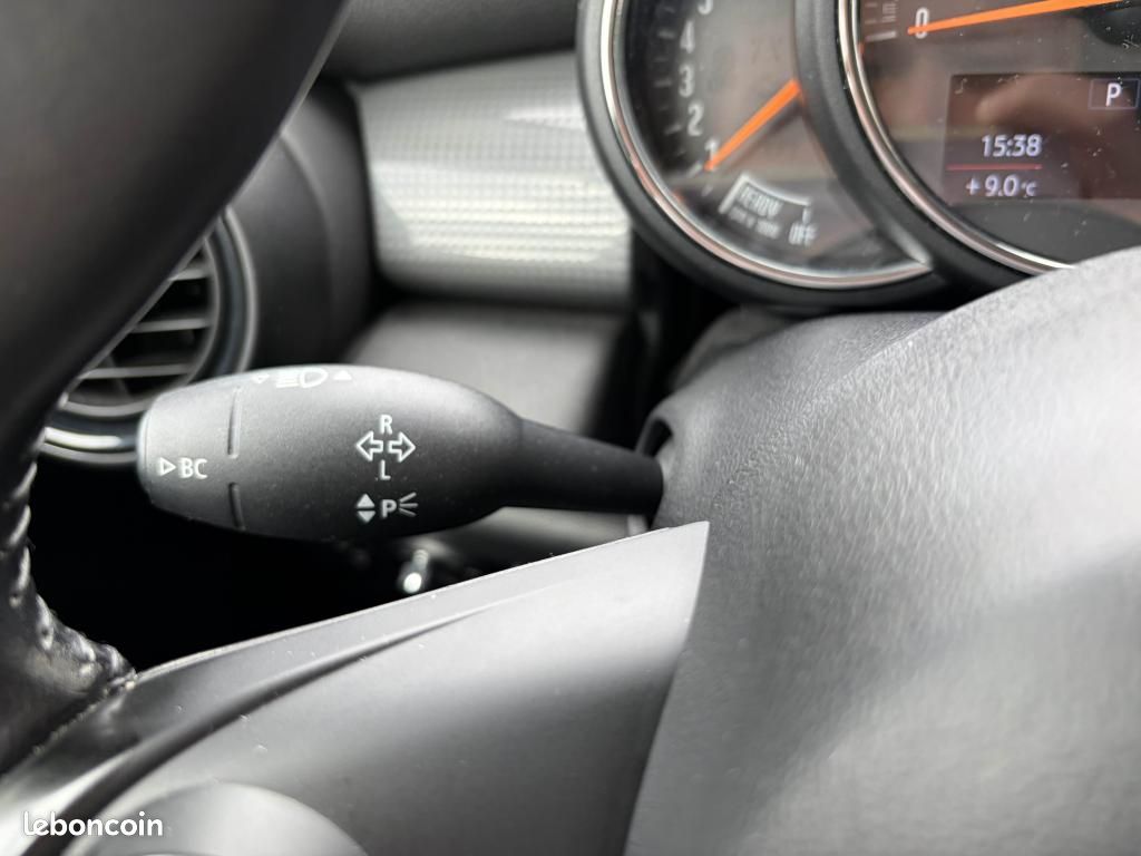MINI MINI 1.5i 136CH BVA 5P F55 LCI Cooper Business Design PHASE 2 / Caméra / CarPlay (image 22)