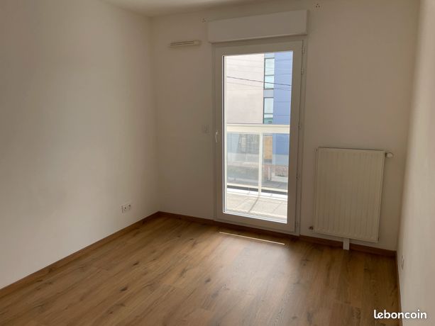 Appartement 2 pièces 41 m² avec jardin d’hiver (balcon) - Quartier Antrain / Volney – Métro B Gros-Chêne — 2