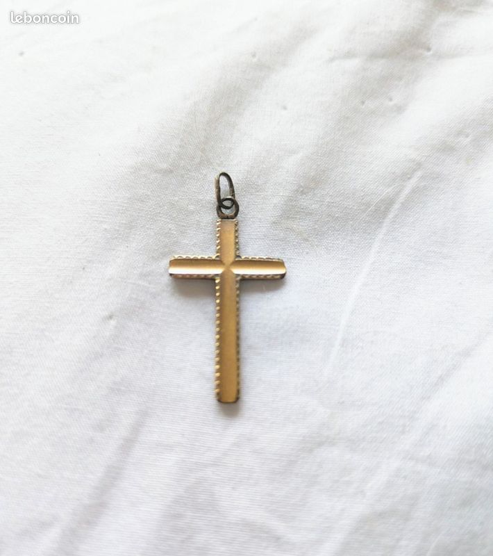 Chaine avec pendentif en croix couleur argent pour poupée ancienne
