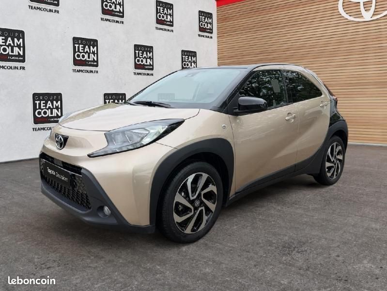 Toyota Aygo X 1.0 VVT-i 72ch Design S-CVT MY23 (image 1)