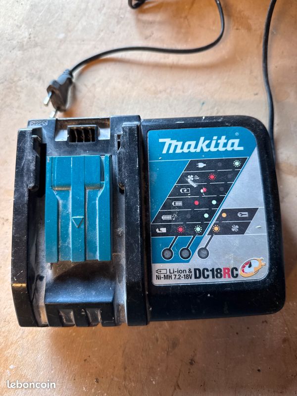 Perceuse visseuse percussion Makita Brushless + chargeur + 2 batteries 5Ah (image 2)