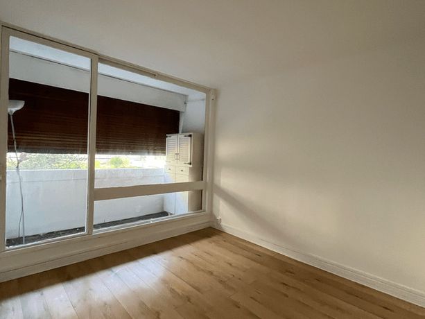 Appartement a louer  - 4 pièce(s) - 76.7 m2 - Surfyn