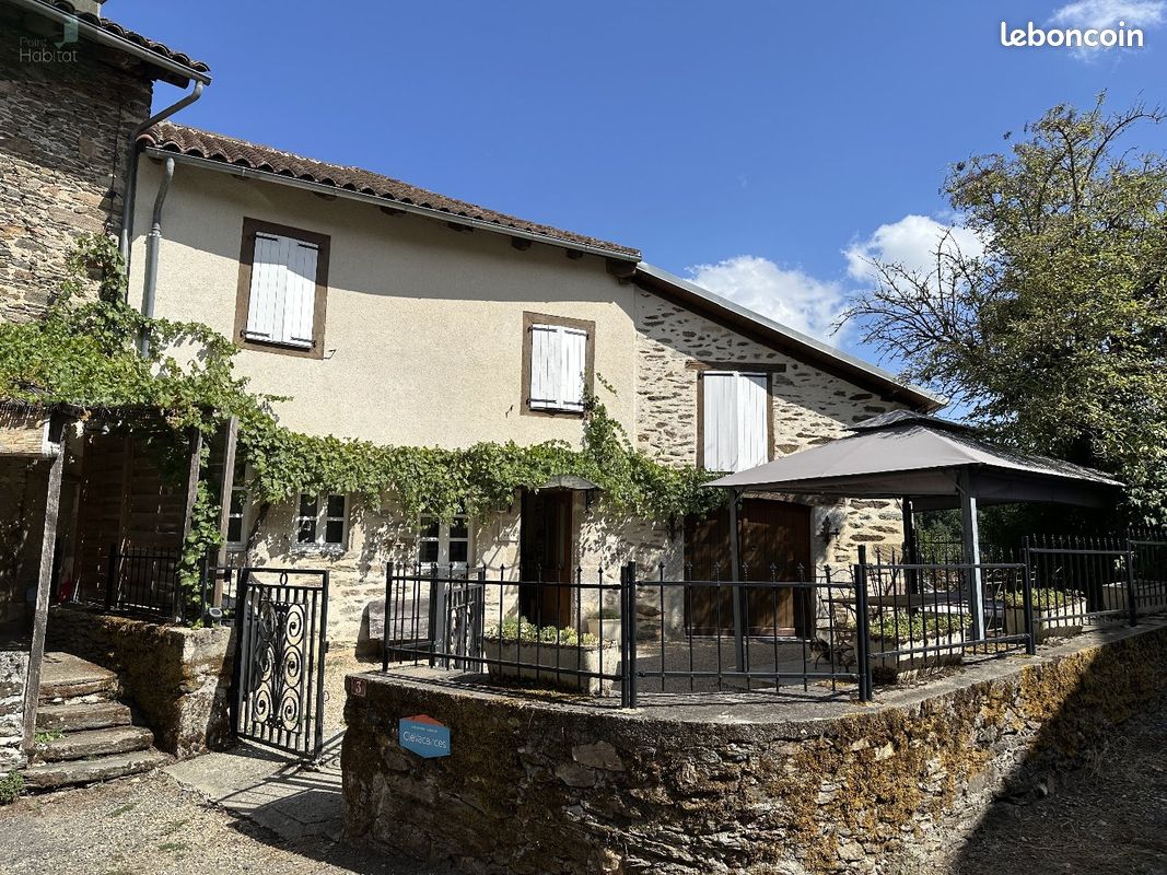 Maison 8 pièces 144 m² · à Leynhac · 144 m² · 290 000 €