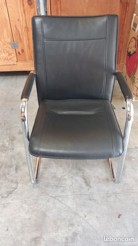 Chaise de bureau en cuir (image 1)