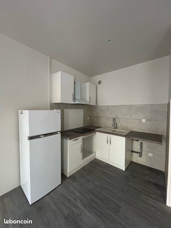Appartement 2 pièces 44 m² · à Saint-Affrique · 44 m² · 400 €/mois