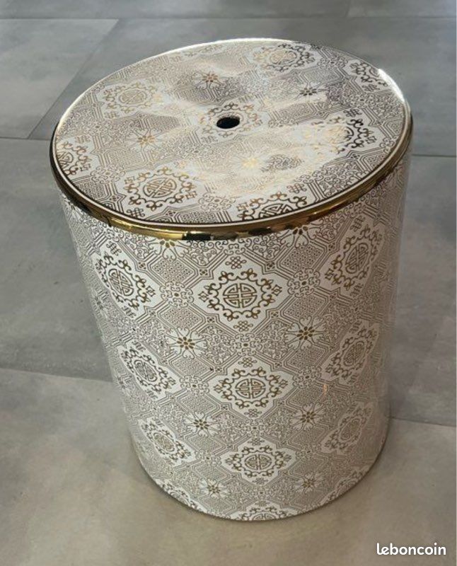 Table d appoint en céramique (image 1)