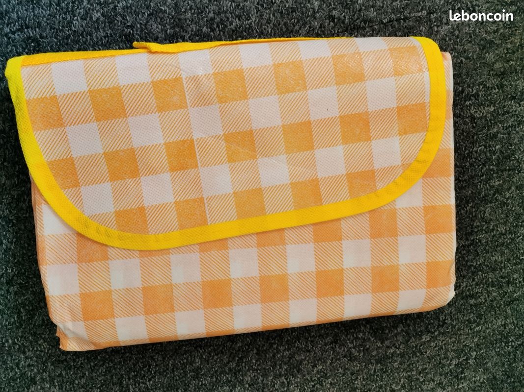 Tapis de pique-nique pour le camping drap de plage portable (image 4)