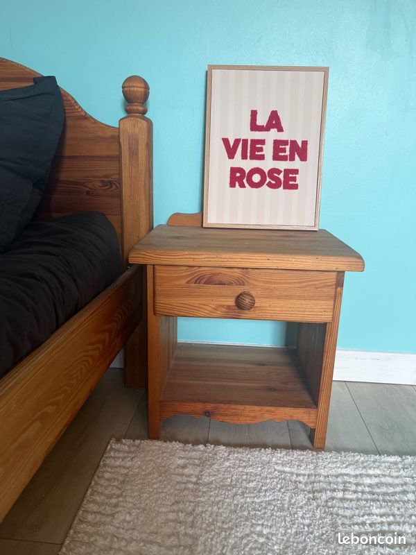 Lit 1 place en bois ( chêne ) + le sommier avec + sa table de chevet en bois ( chêne ) également - motif cœur (image 4)