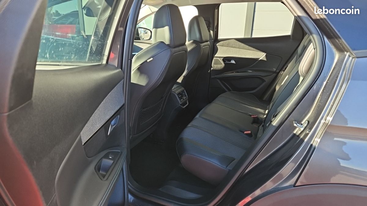 Peugeot 3008 BLUEHDI 130CH SS EAT8 ALLURE PACK (image 11)