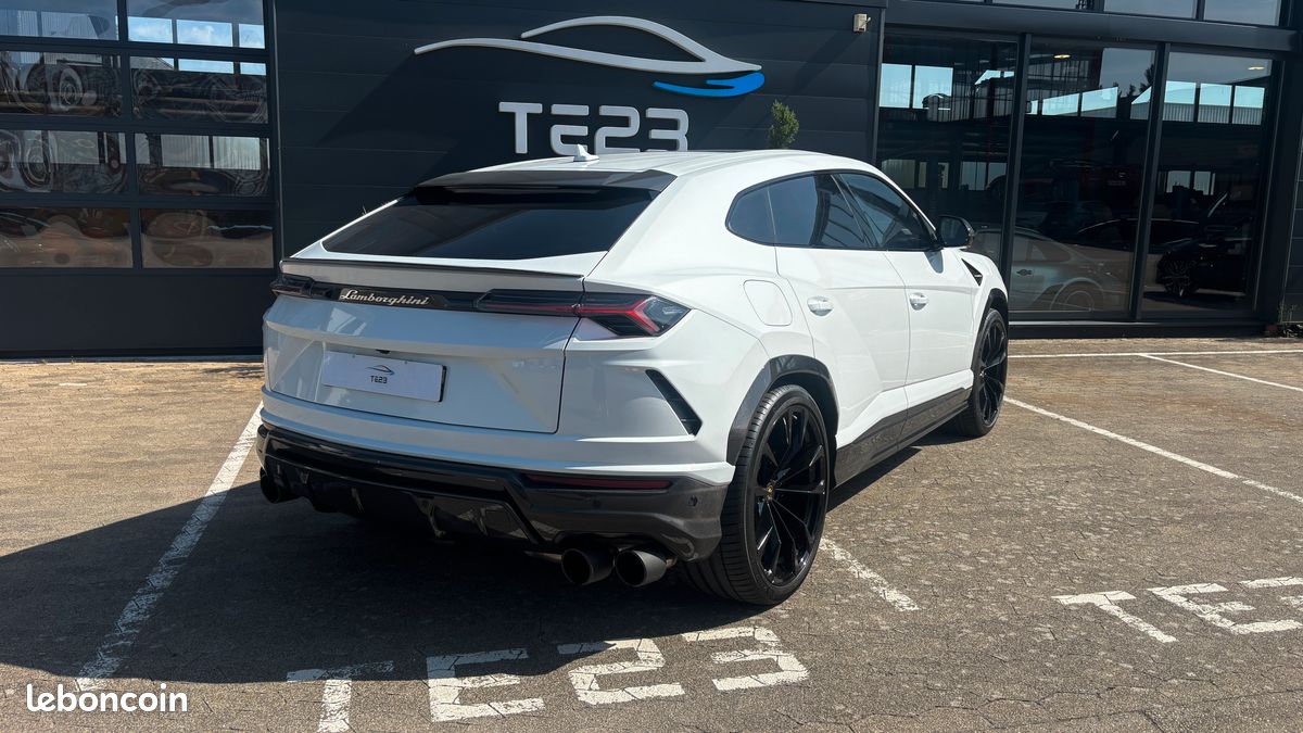 Lamborghini Urus / Pack carbon integral / Entretien exclusivement Lamborghini / Française (image 2)