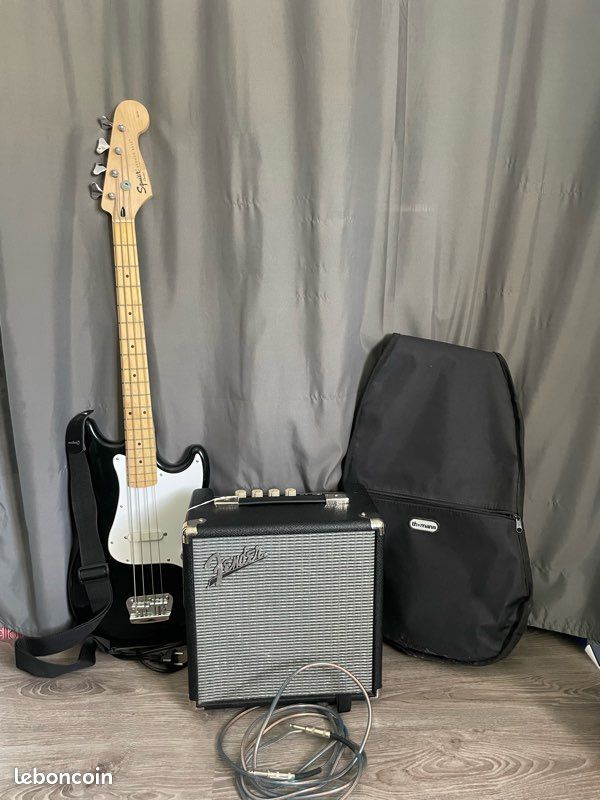 Pack basse Squier Bronco by Fender + ampli Fender Rumble 15 + housse + câble + sangle (image 1)