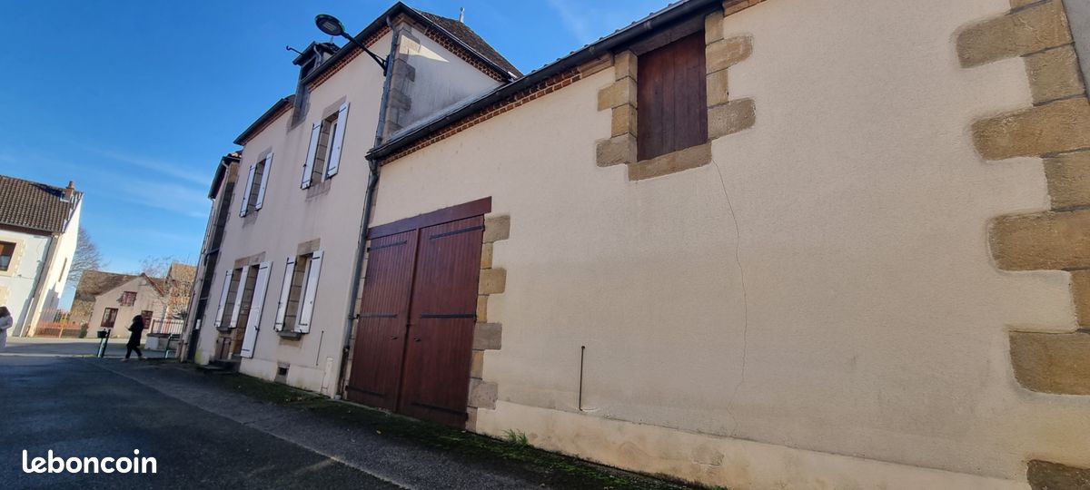 Maison 6 pièces 144 m² · à Moulins · 144 m² · 97 000 €