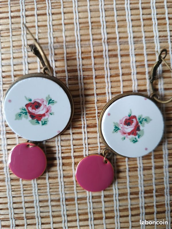 Boucles d'oreilles vaisselle recyclée (image 1)