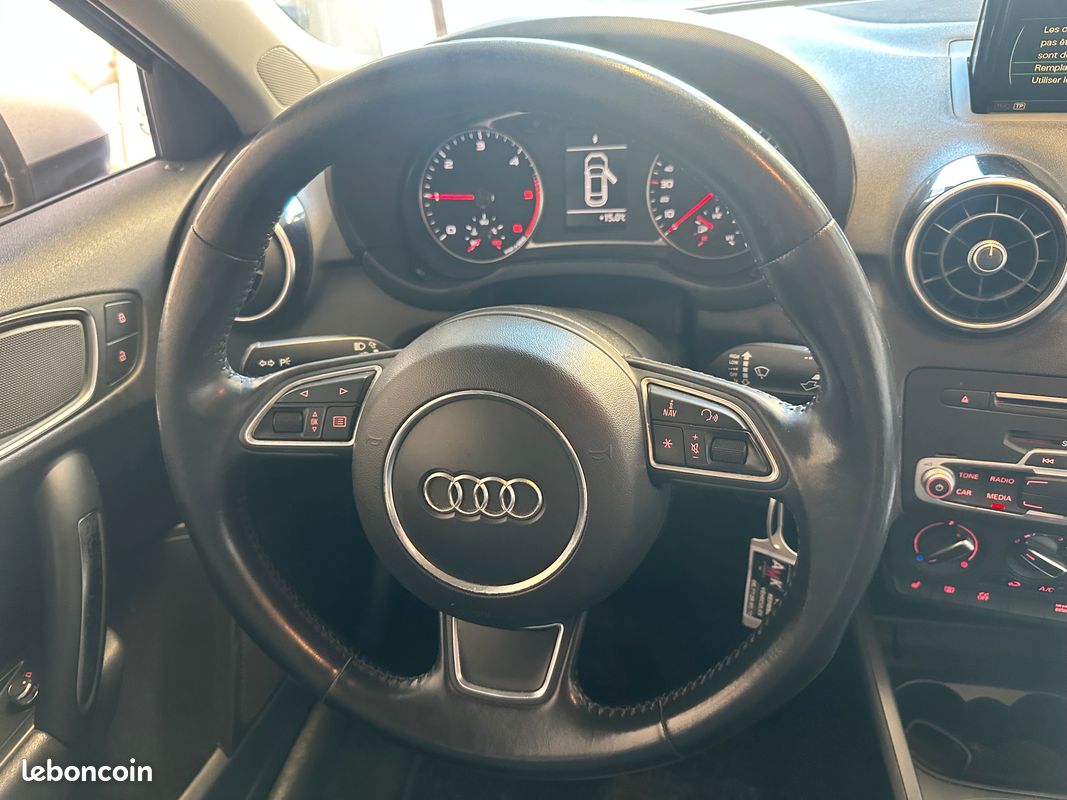Audi A1 I Phase II 1.6 TDi 16v 116cv (image 6)