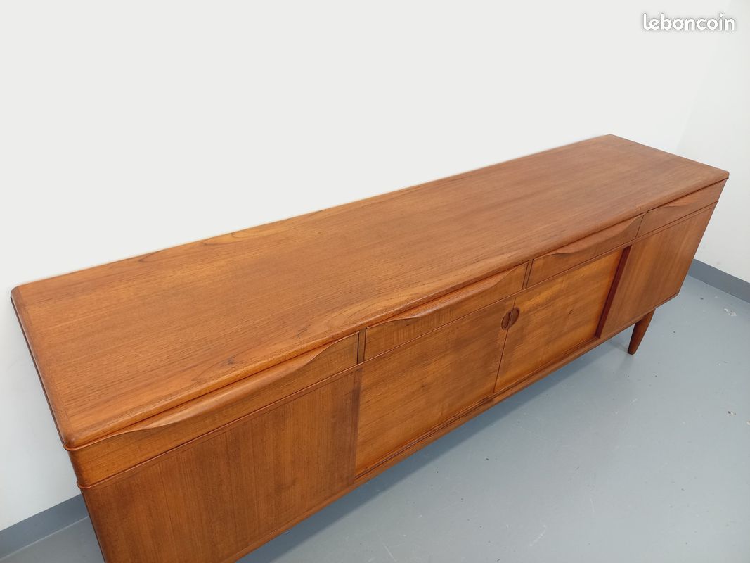 Enfilade vintage scandinave en teck des années 60 du designer danois Johannes Andersen pour Samcom (image 4)