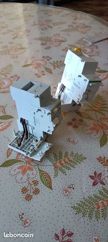 Différentiel Schneider 25A 30 ma type AC (image 2)