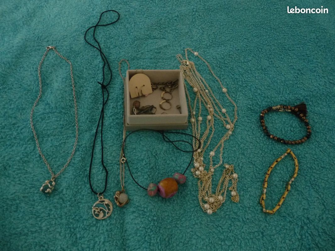Lot bijoux (image 1)