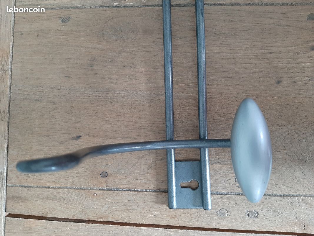 Patère double à fixer au mur (image 3)