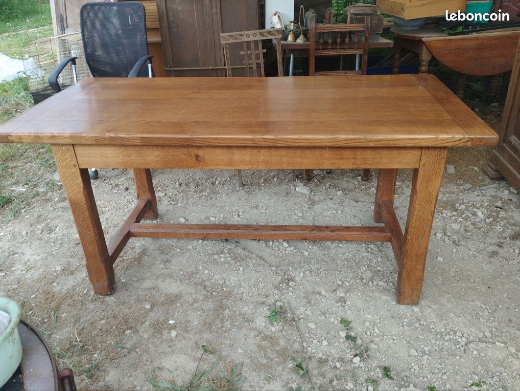Table en chêne massif (image 1)