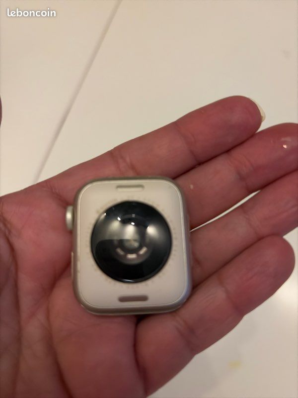 Apple Watch (image 3)
