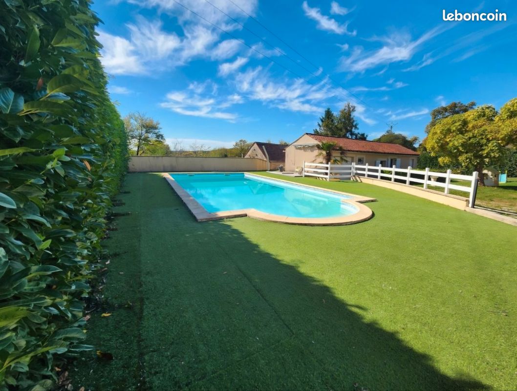 Maison 6 pièces 115 m² · à Montgesty · 115 m² · 250 000 €