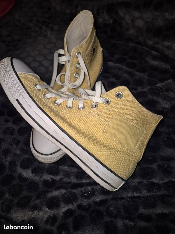 Baskets montantes converses jaune pâle pointure 42 Chaussures