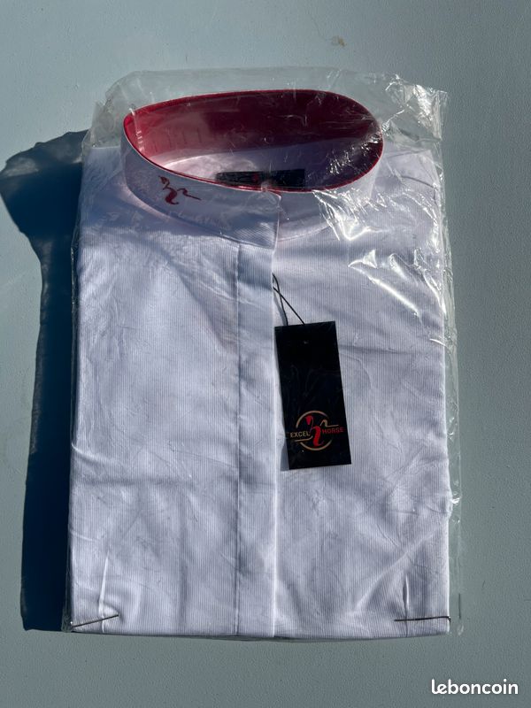 Chemise De Spectacle Hobby Horse – Rouge à Cheval Doré, Plissée, Manches Longues