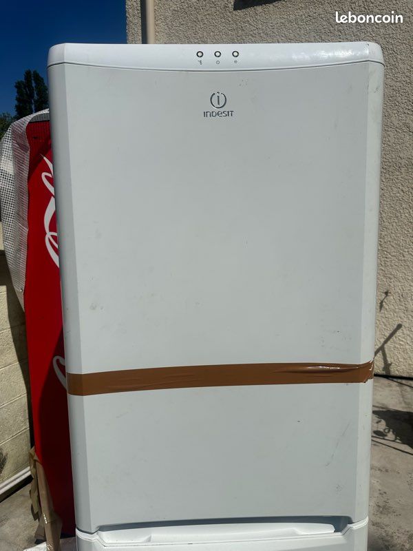 Réfrigérateur congélateur indesit (image 1)