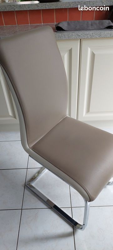 Chaises (image 1)