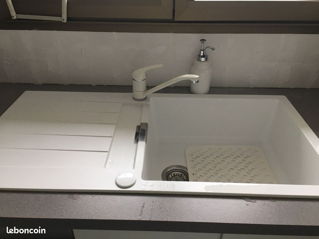 Évier en granit blanc 1 bac à encastrer Galvani (image 1)