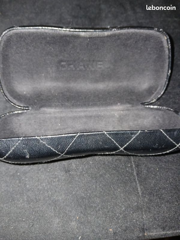 Étui à lunettes Chanel (image 4)