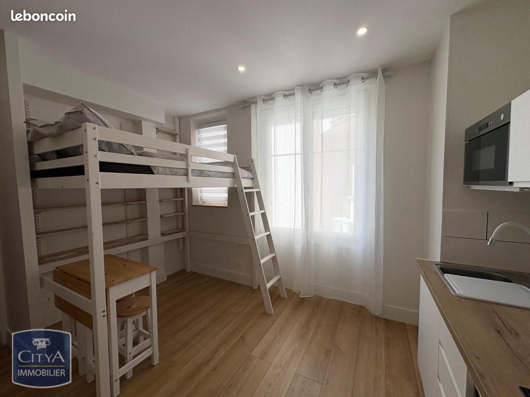 Appartement 1 pièce 14 m² · à Grenoble · 14 m² · 467 €