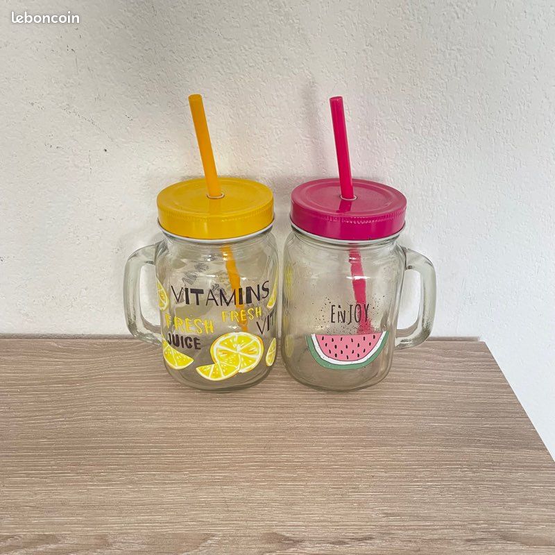 2 tasses mugs verres avec pailles fruits smoothies (image 7)