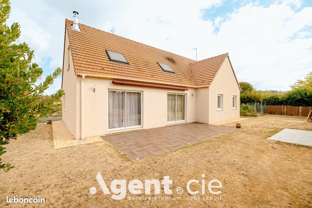 Maison 7 pièces 159 m² · à Argences · 159 m² · 365 750 €