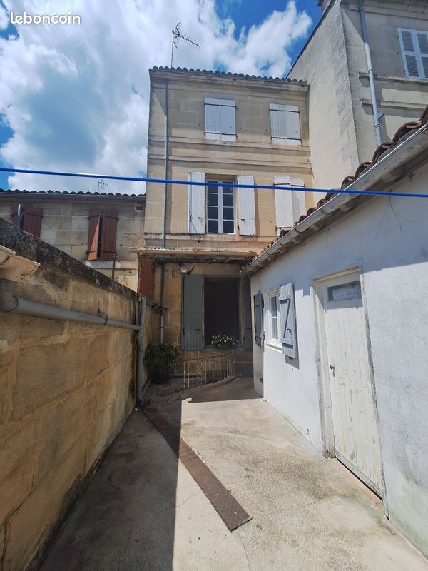 Maison 8 pièces 124 m² · à Cognac · 124 m² · 159 000 €