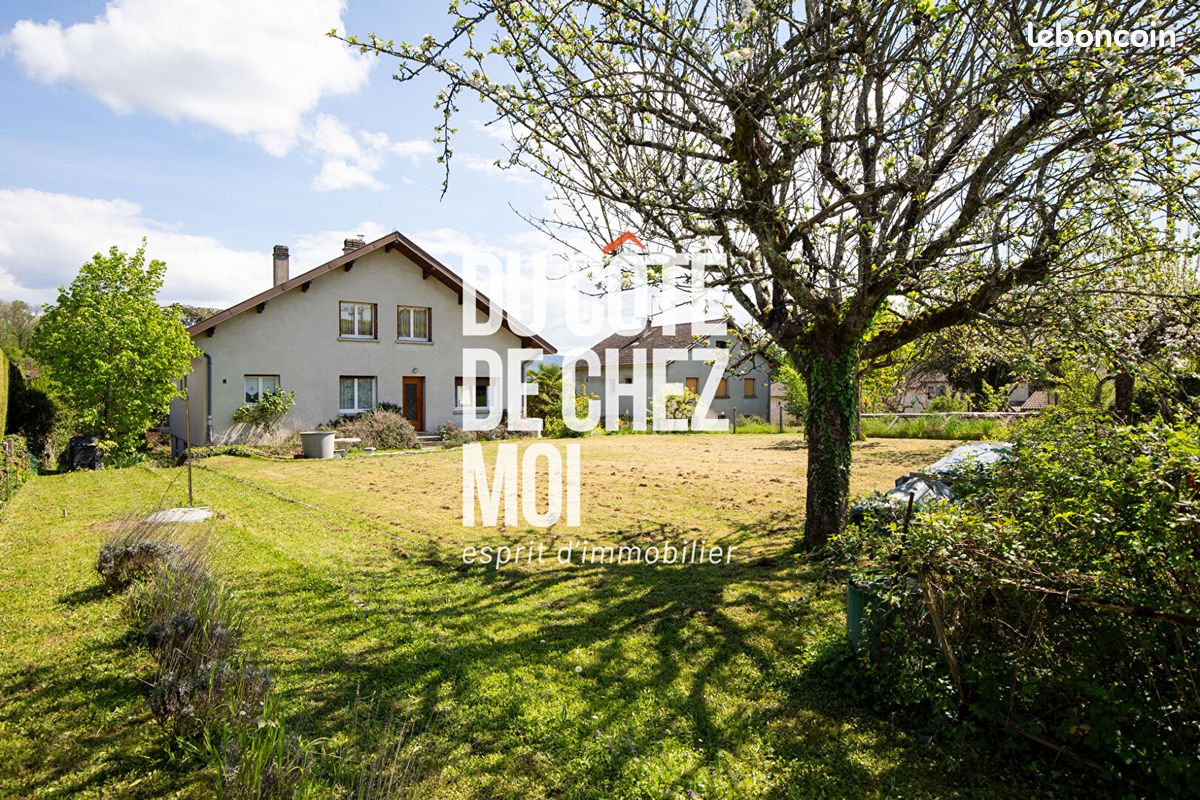 Maison 8 pièces 245 m² · à Pont-d'Ain · 245 m² · 280 000 €