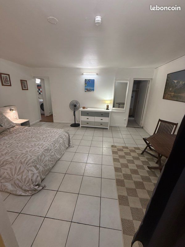 Local commercial 2 pièces 58 m² · à Baie-Mahault · 58 m² · 850 €/mois