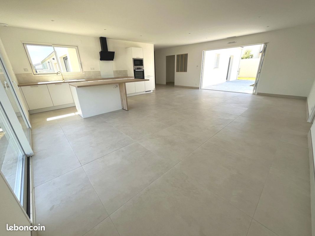 Maison 4 pièces 137 m² · à Échillais · 137 m² · 364 000 €