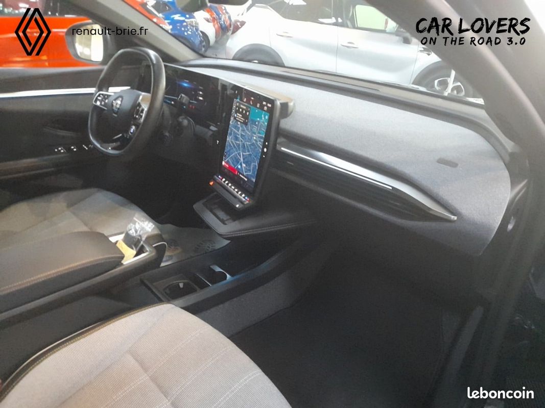 RENAULT Megane E-Tech EV60 220 ch super charge Techno (image 19)
