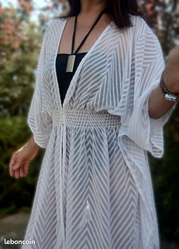 VENDU...Robe tunique de plage LOLA Paris ( ou déshabillé) comme Neuve de 38 à 42 (image 3)