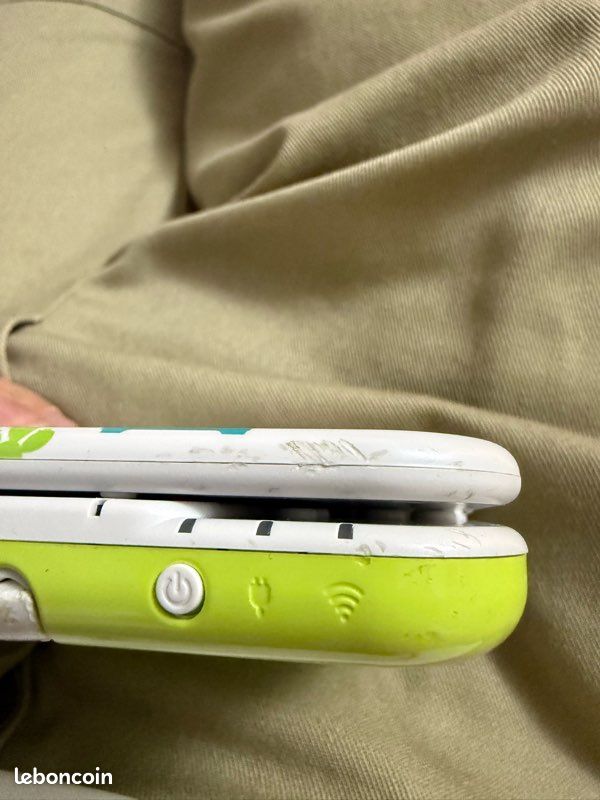 Nintendo 3DS XL (image 9)