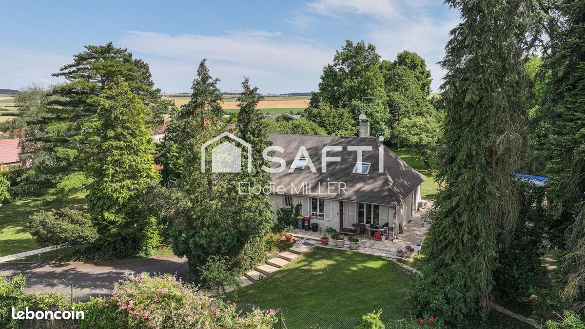 Maison 10 pièces 214 m² · à Dommartin-sous-Amance · 214 m² · 639 000 €