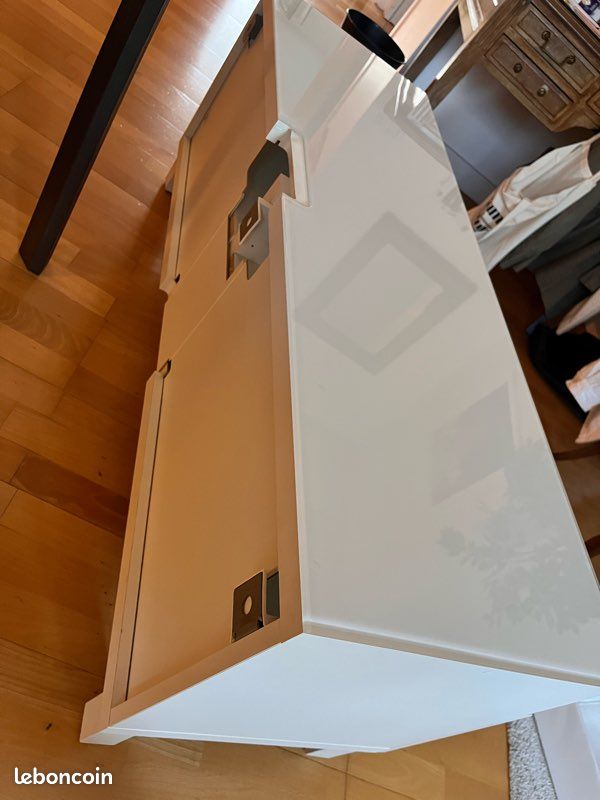 Meuble TV Blanc très bon état IKEA avec la protection de verre (image 5)