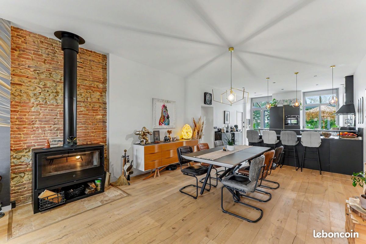 Propriété 8 pièces 334 m² (image 7)