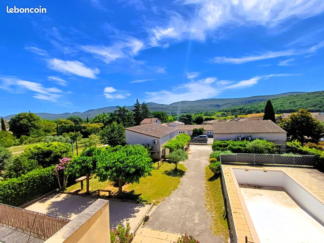 Appartement 5 pièces 82 m² · à Vallon-Pont-d'Arc · 82 m² · 162 000 €