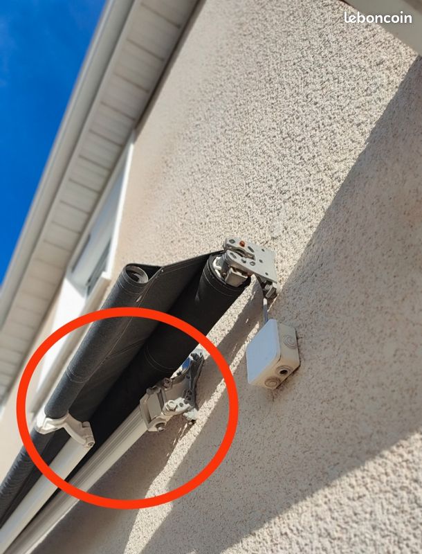 Bras de store banne blanc en parfait état physique et de fonctionnement (image 16)