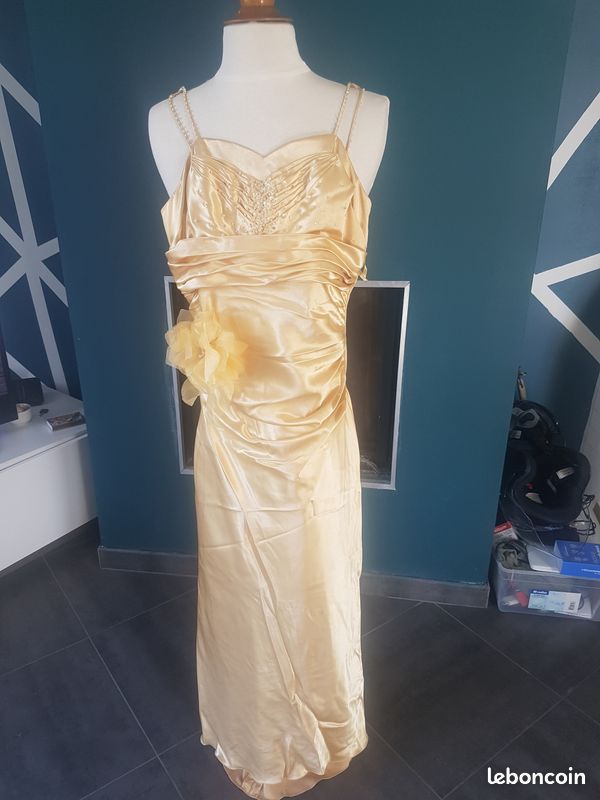 Robe (image 2)